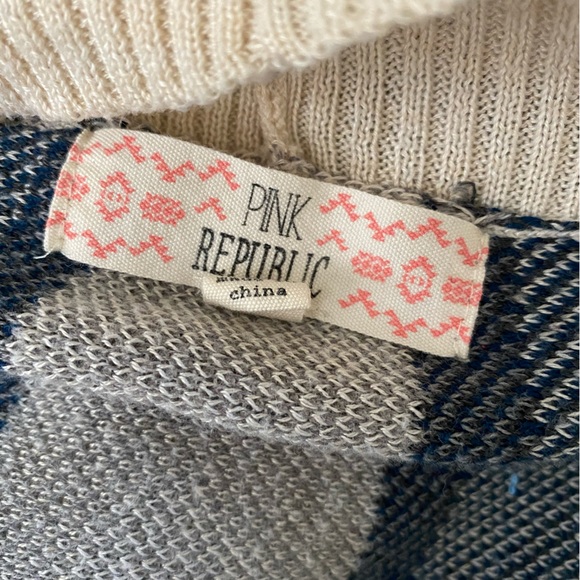 2000s Pink Republic Aztec print cardigan - Picture 4 of 5